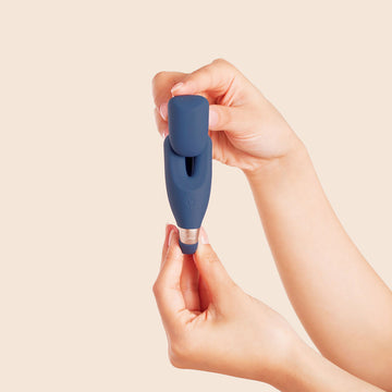 DEIA Wearable Vibrator for Couples 